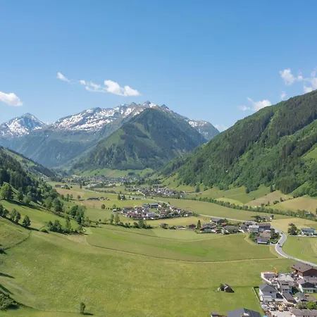 Christina 1 By Smr Near Gondola