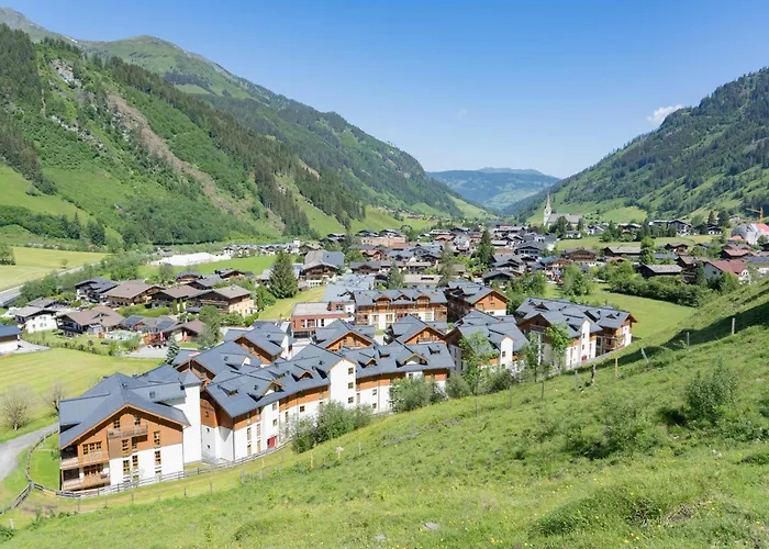 Christina 1 By Smr Near Gondola